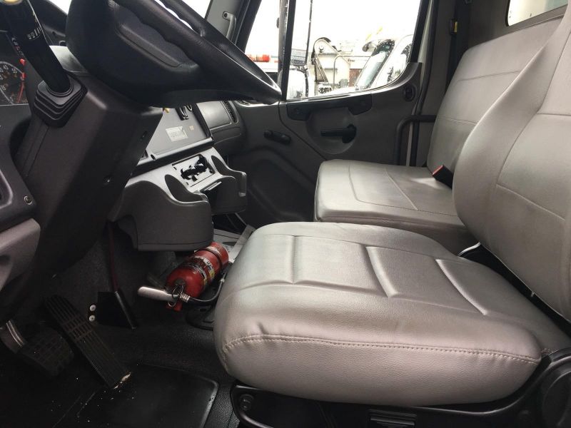 2015 FREIGHTLINER BUSINESS CLASS M2 106 4300720361