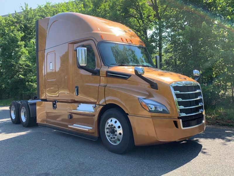 2020 FREIGHTLINER CASCADIA 126 5000046955