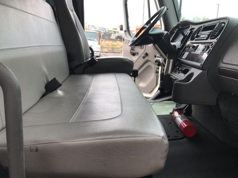 2014 FREIGHTLINER BUSINESS CLASS M2 106 6031942287