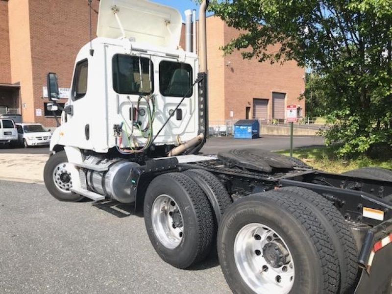 2014 FREIGHTLINER CASCADIA 113 6043068999