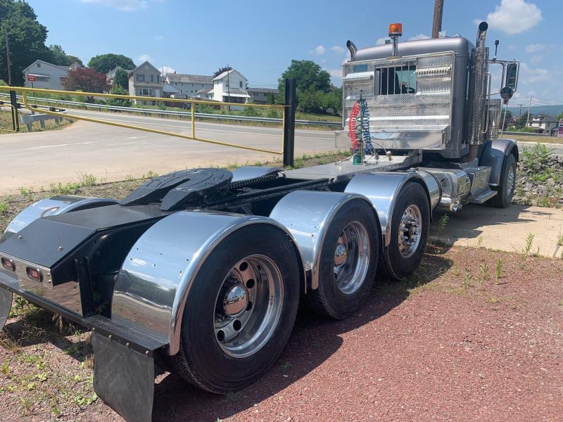 2015 PETERBILT 389 6082774159