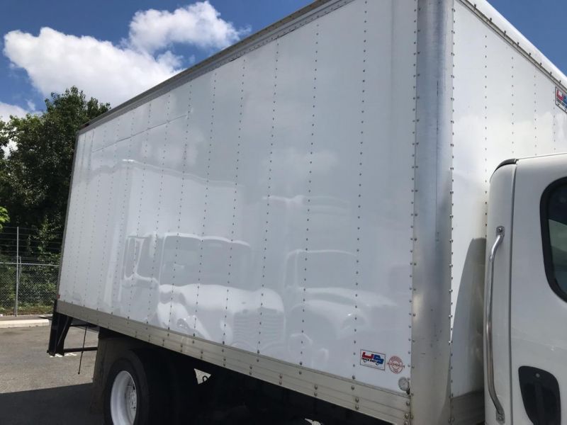 2014 US TRUCK BODY 18 FT 6083719699