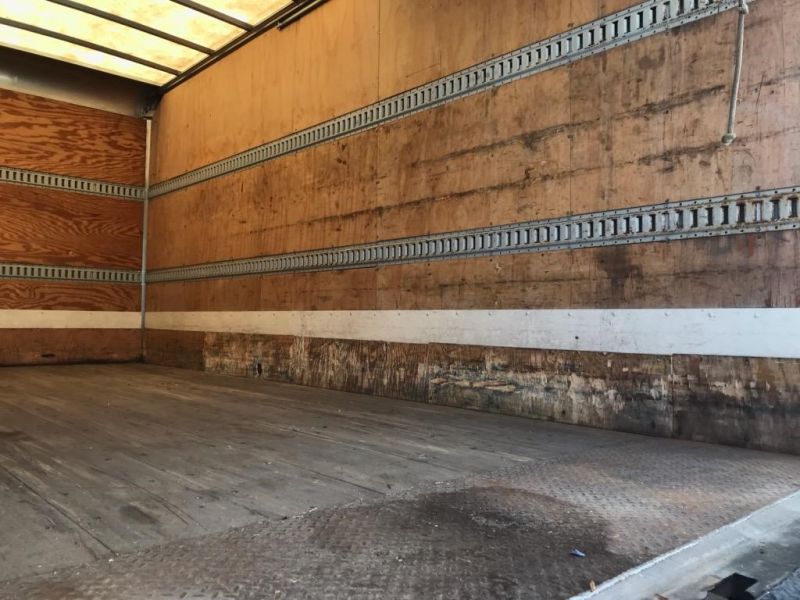2014 US TRUCK BODY 18 FT 6083720115