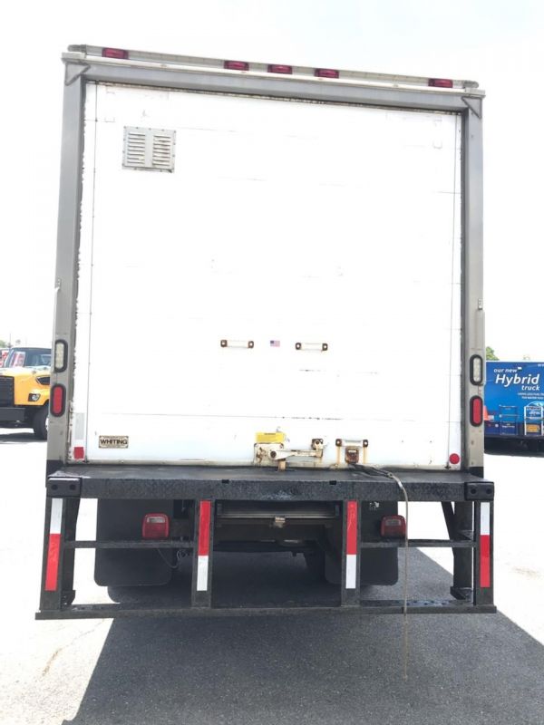 2014 US TRUCK BODY 18 FT 6083720421