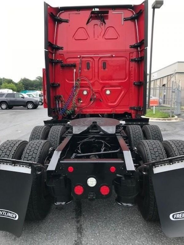 2018 FREIGHTLINER CASCADIA 125 7078879639