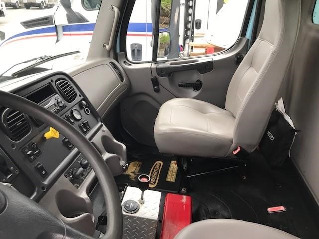 2012 FREIGHTLINER BUSINESS CLASS M2 106 8034394765
