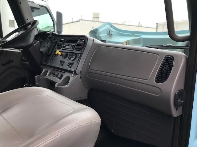 2012 FREIGHTLINER BUSINESS CLASS M2 106 8034394787