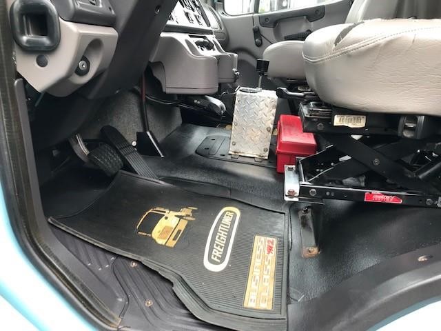 2012 FREIGHTLINER BUSINESS CLASS M2 106 8035630004