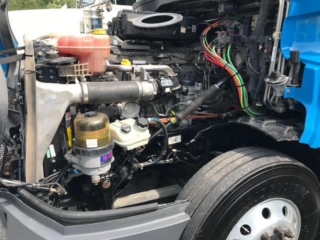 2020 FREIGHTLINER CASCADIA 126 8037322077
