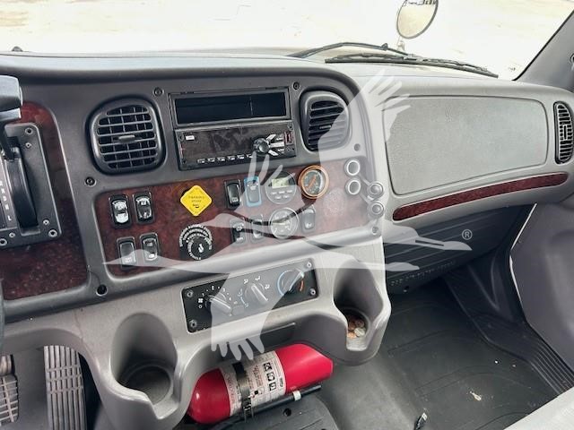 2018 FREIGHTLINER BUSINESS CLASS M2 106 9070619496