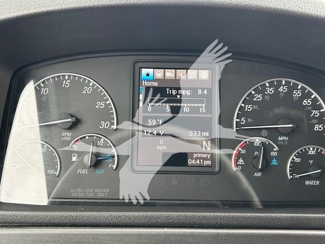 2025 FREIGHTLINER BUSINESS CLASS M2 106 PLUS 9049529678