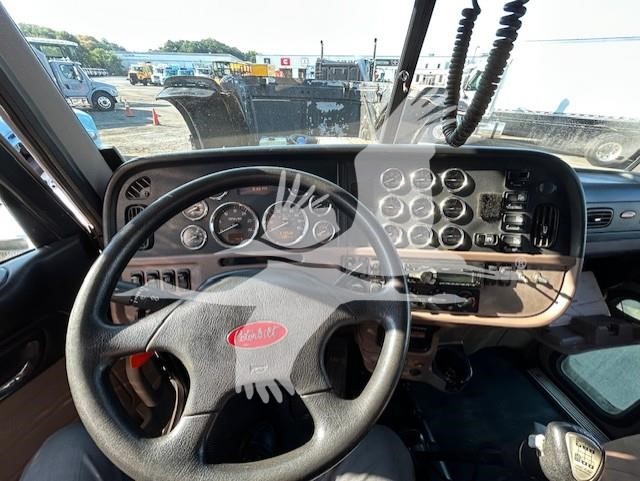 2012 PETERBILT 388 10008830740