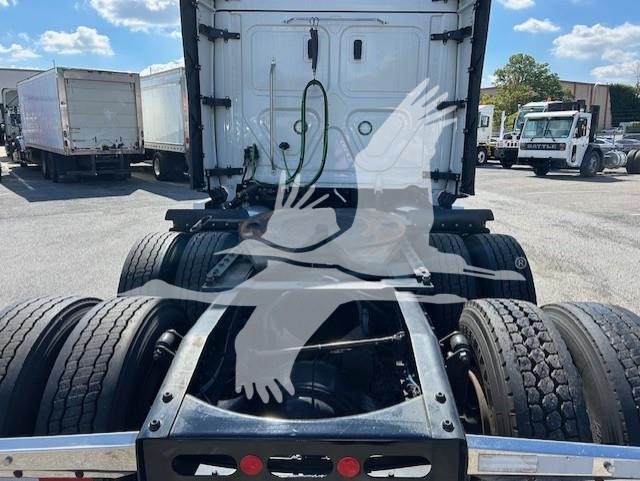 2025 FREIGHTLINER CASCADIA 126 10010037740