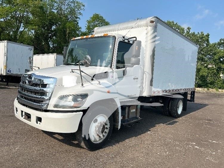 2019 HINO 268 11004045256