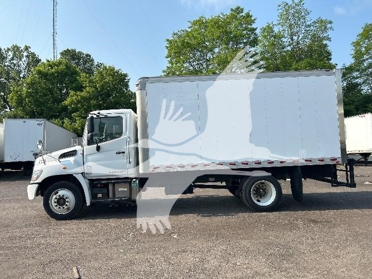 2019 HINO 268 11004045316