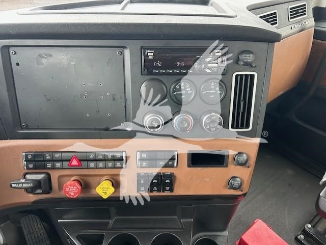 2019 FREIGHTLINER CASCADIA 126 11005539436