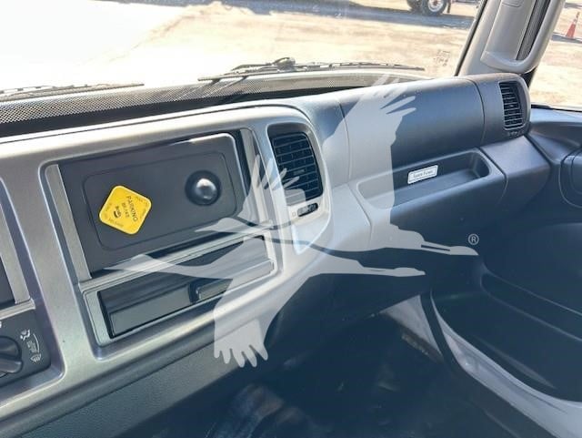 2020 HINO 268 11016752118