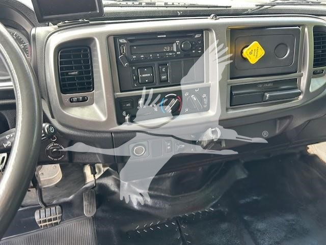 2019 HINO 268 11018787380