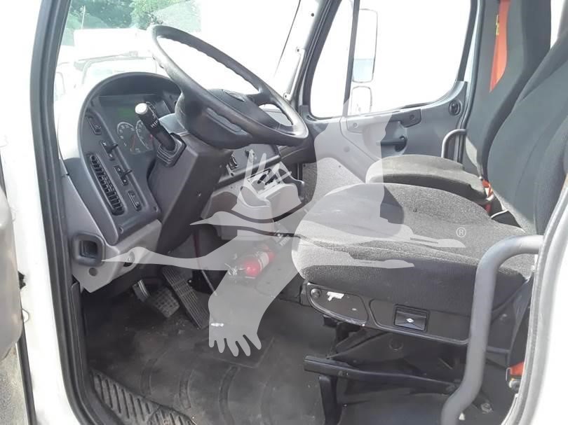 2016 FREIGHTLINER BUSINESS CLASS M2 106 11023697634