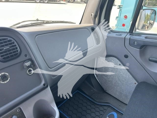 2018 FREIGHTLINER BUSINESS CLASS M2 106 11024310290