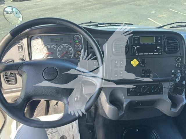 2022 FREIGHTLINER BUSINESS CLASS M2 106 11026646173