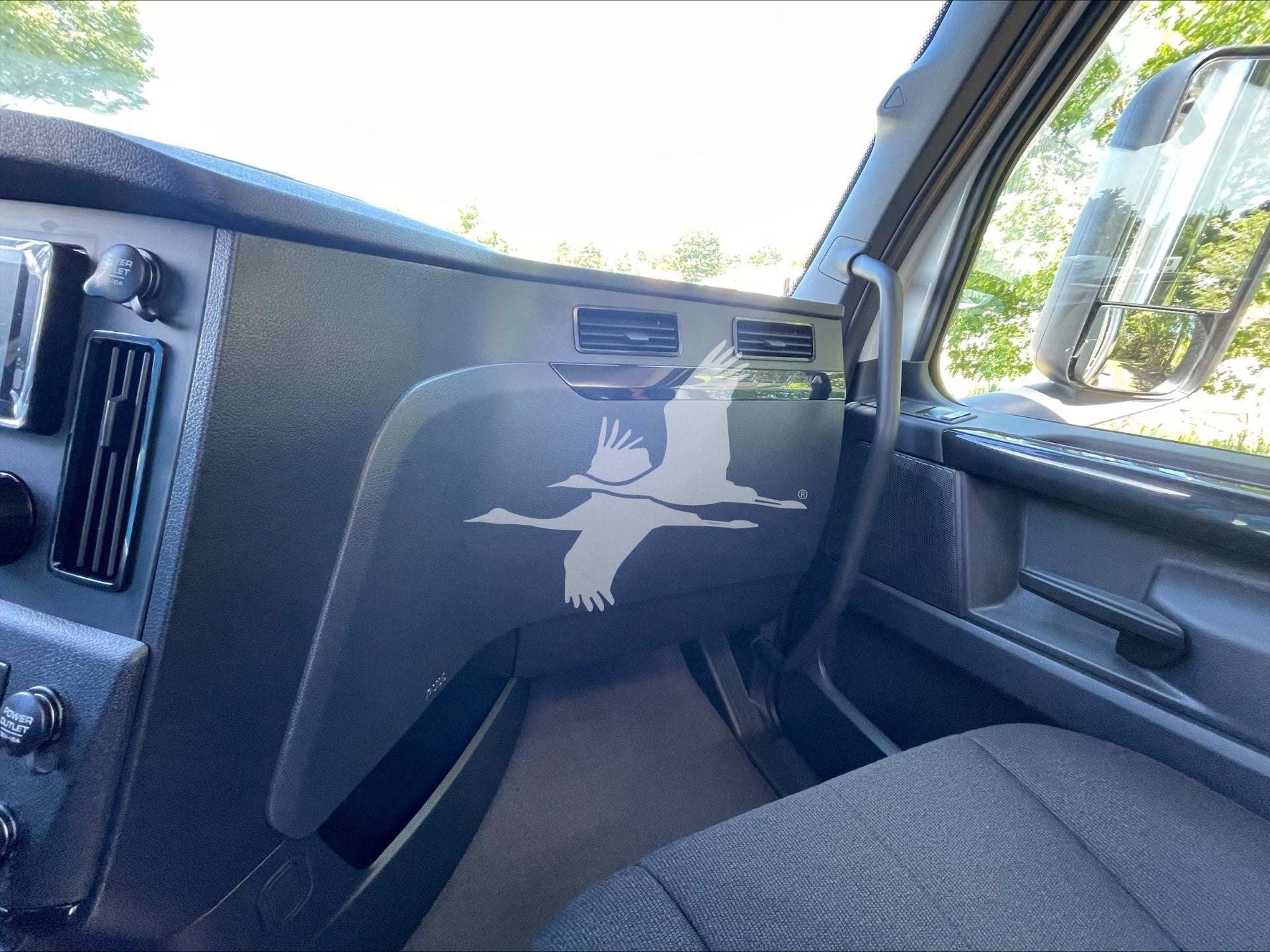 2027 FREIGHTLINER CASCADIA 126 11028990415